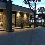 Luxora Stays Appartement Golem (Tirana)