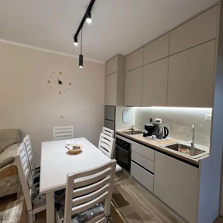 Bellavista Qerret Apartamento *