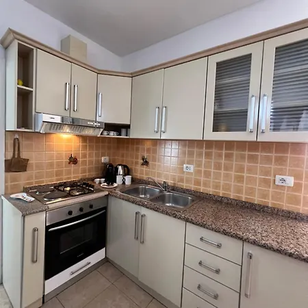 Apartman Bellavista Qerret *