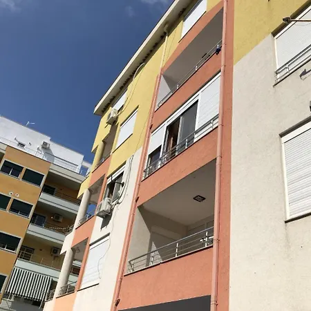 Bellavista Qerret Apartman Golem