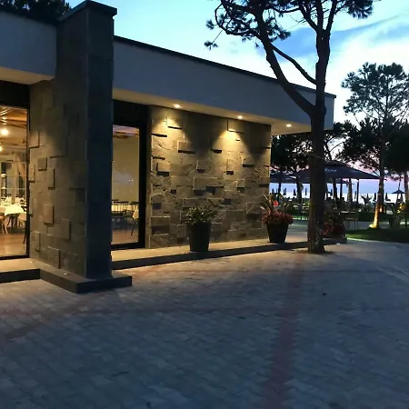 Bellavista Qerret Apartman Golem